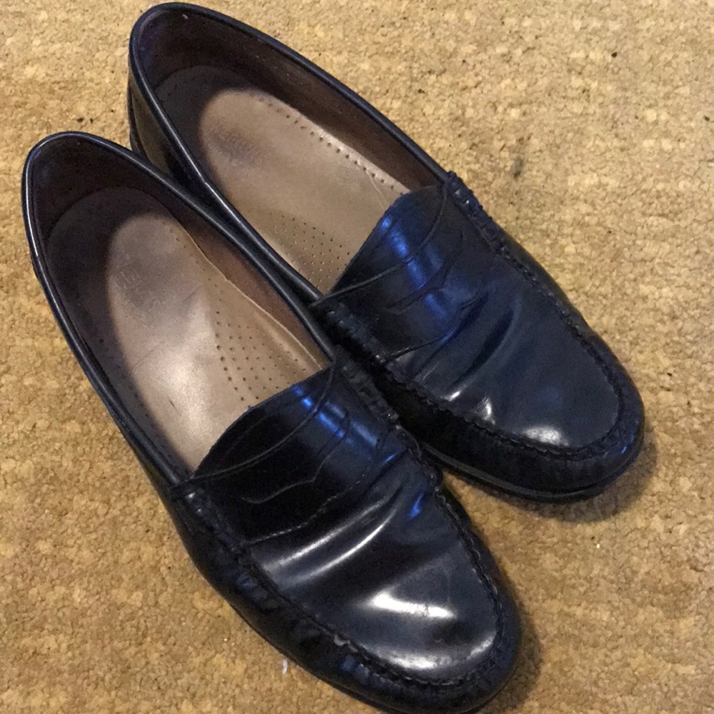 GH Bass and Co- Weejuns black leather loafers